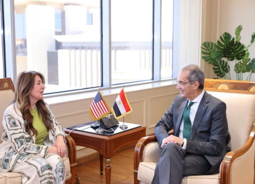 وزير الاتصالات