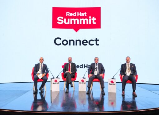 مة "كونكت إيجيبت" عملاء وشركاء "ريد هات" في مصر