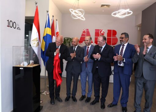 السفير السويدي في مصر يقوم بزيارة مصانع الشركة بالعاشر من رمضان