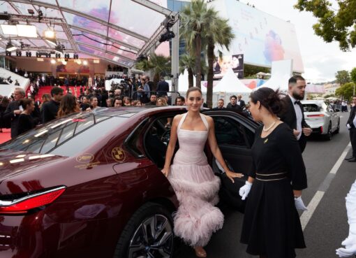 اختيار أمينة خليل سفيرة لـBMW مصر