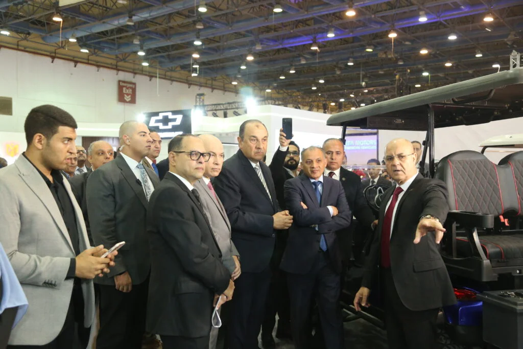 "قادة صناعة السيارات يرسمون ملامح مستقبل النقل في مصر من قلب معرض الأهرام 2025"