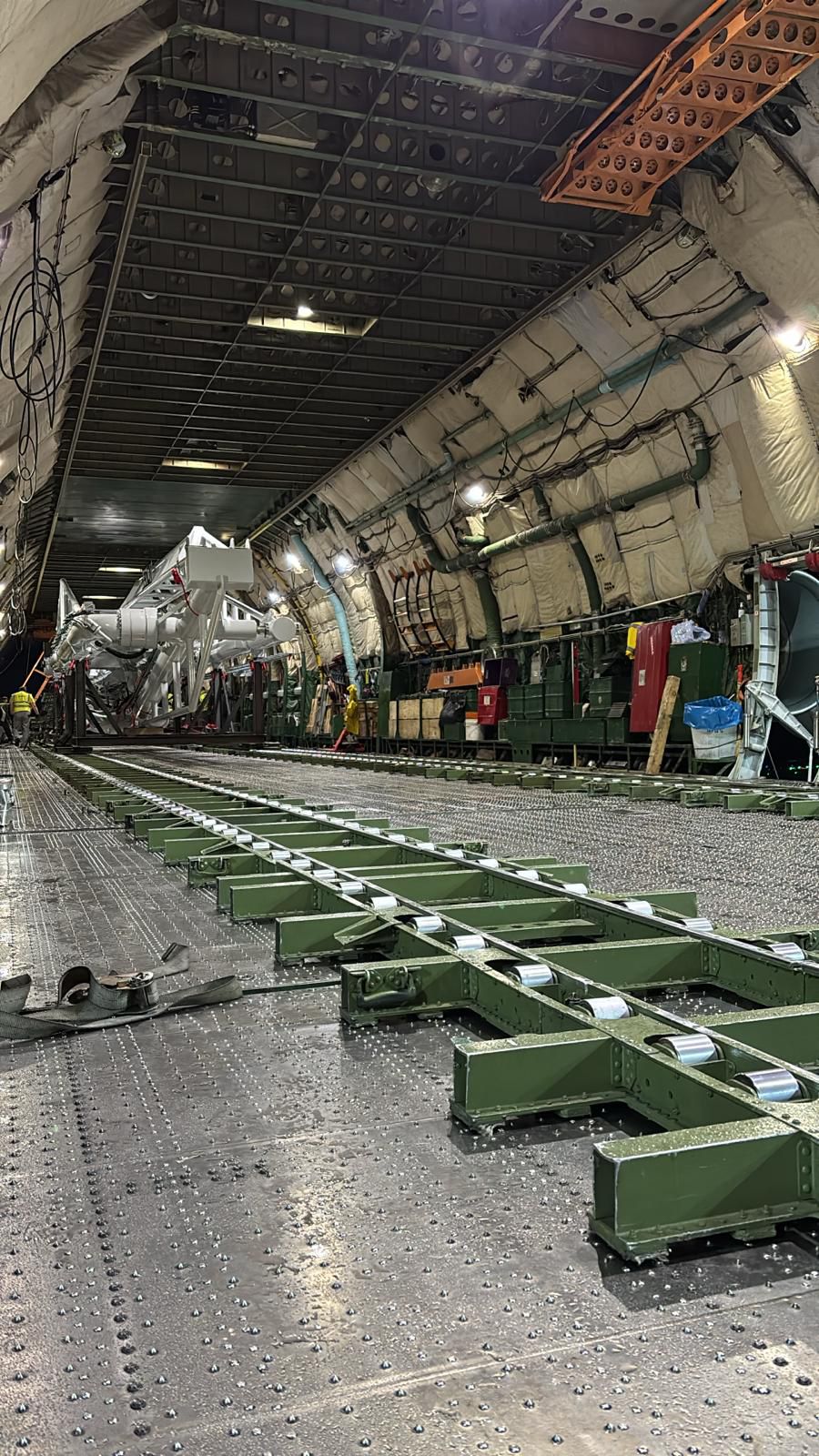 مصر للطيران تستقبل طائرتين "أنتونوف" لنقل أذرع شحن لمشروعات قطاع الطاقة