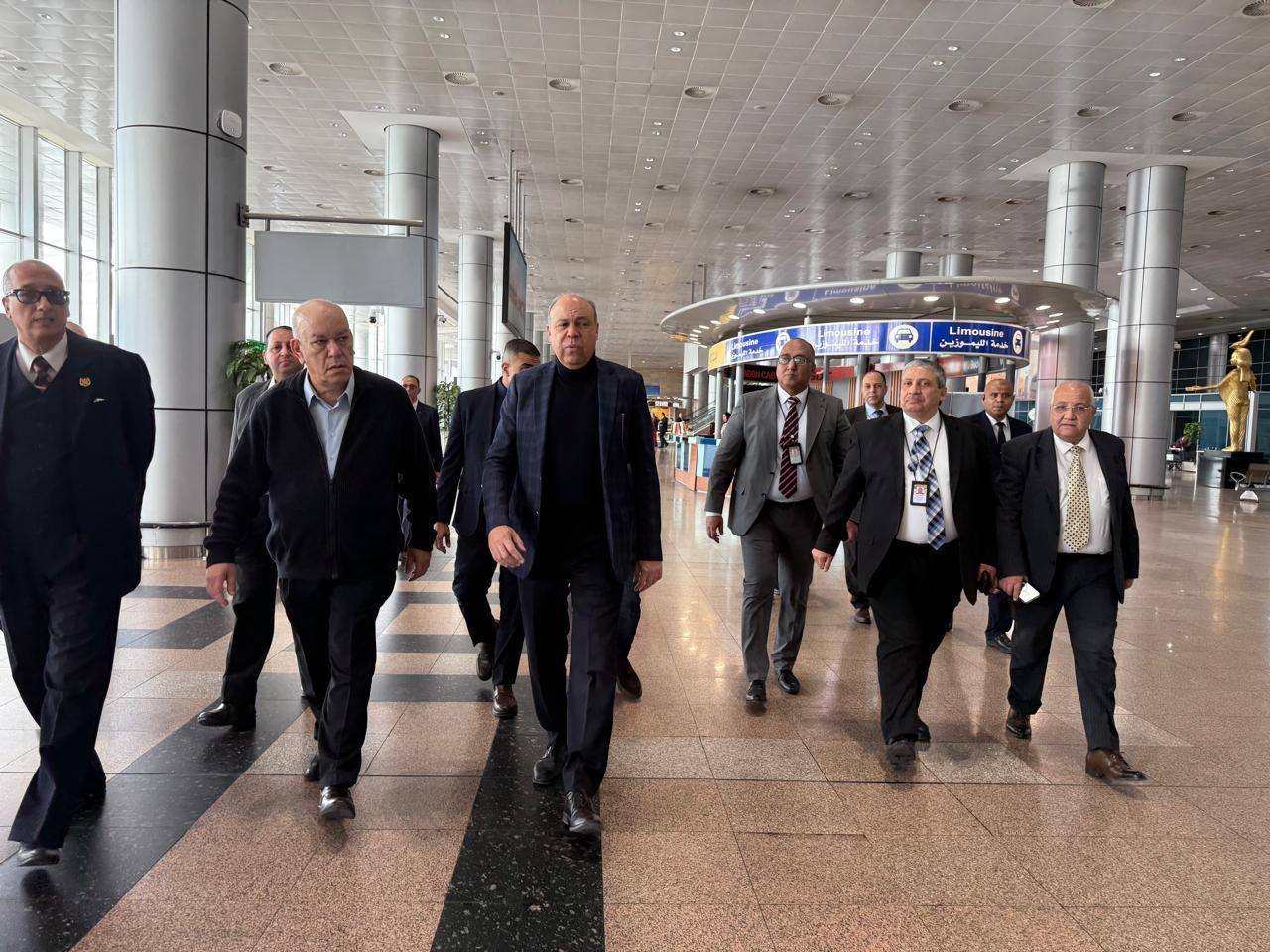 وزير الطيران المدني