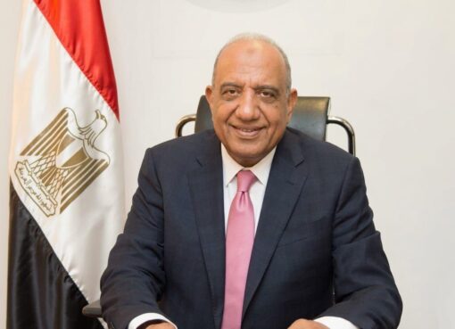 الدكتور محمود عصمت